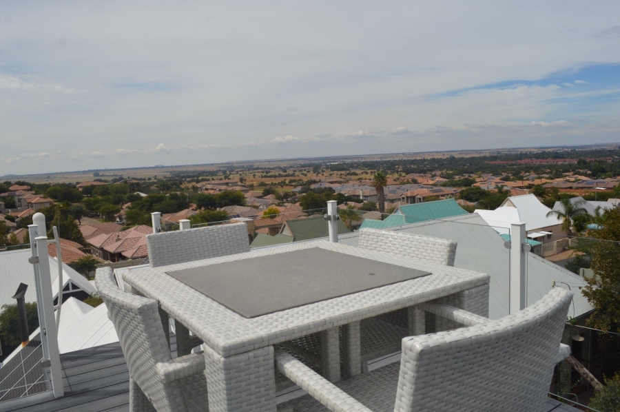 4 Bedroom Property for Sale in Wilkoppies North West